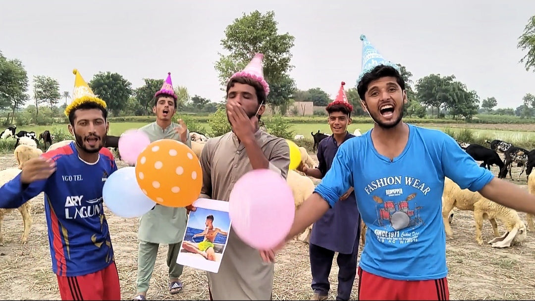 Second personalised video - Mumbai Hype Crew with balloons